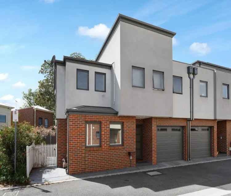 Immaculate 3 Bedroom Family Home City Fringe Low Maintenance