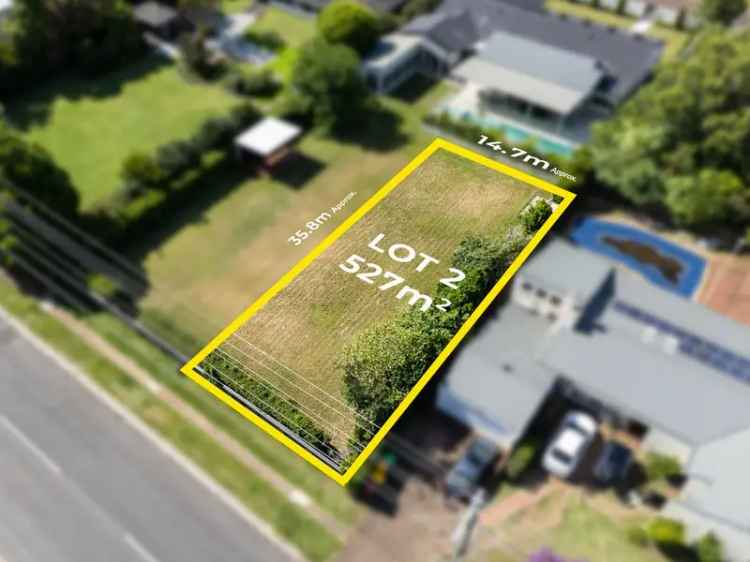 Robertson Land 527m² - Prime Location Near Schools and Hospitals