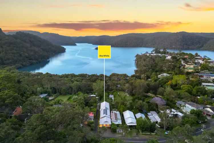 Buy Waterfront Home in Hawkesbury River with Luxurious Features