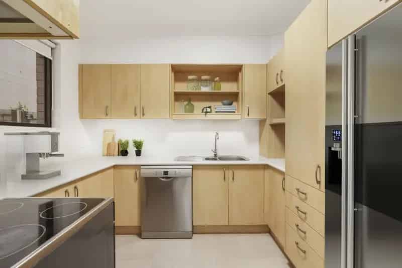 Lease Prestige Apartment in Manly with Wraparound Terrace and Beach Access