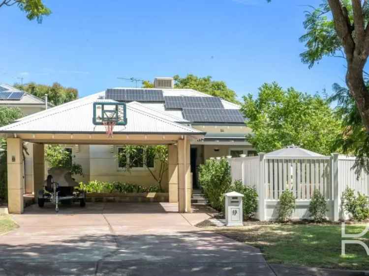 House For Sale in City of Melville, Western Australia