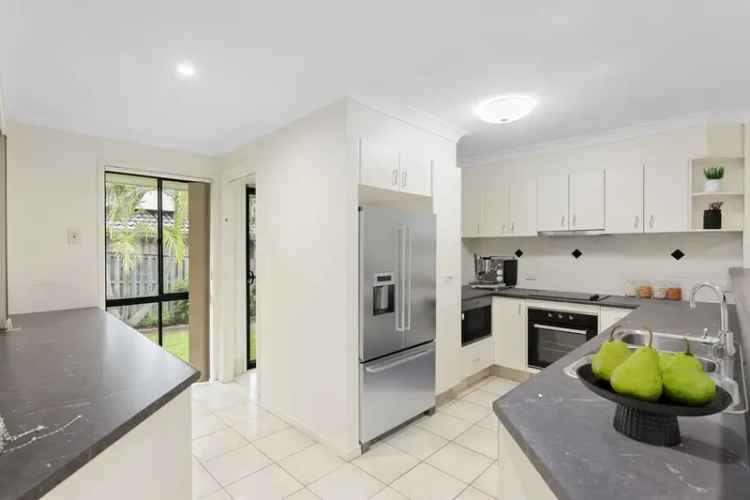 Modern Family Home in Upper Coomera - 4 Bed, 2 Bath