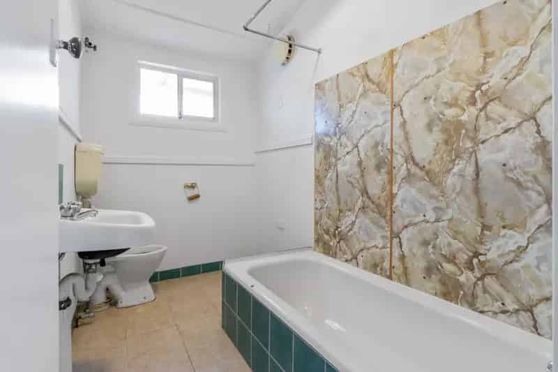 Real Estate For Lease - 31 Macquarie Avenue - Cessnock , NSW