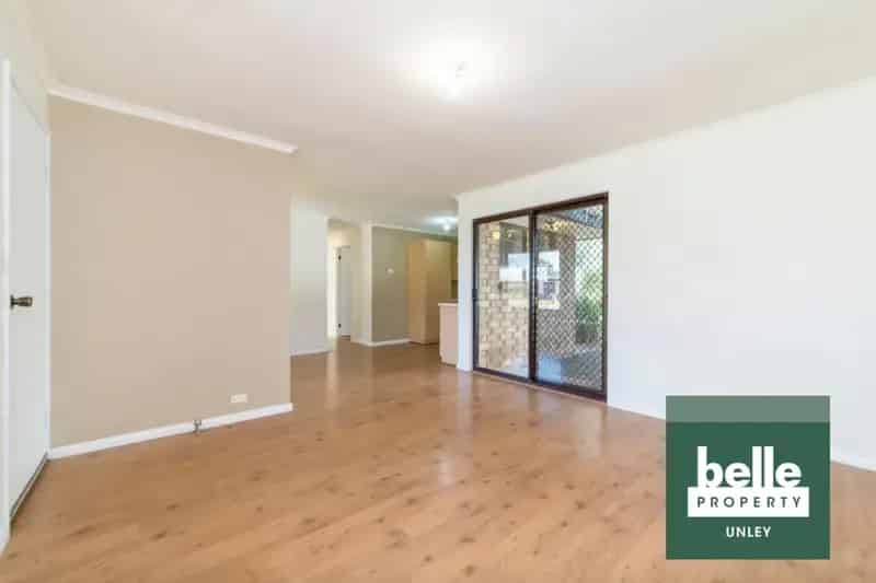 Buy 3 Bedroom House in Willaston with Spacious Yard and Garage