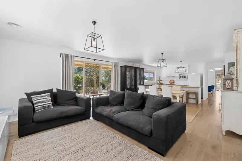 Tranquil Family Living with Long Picturesque Views