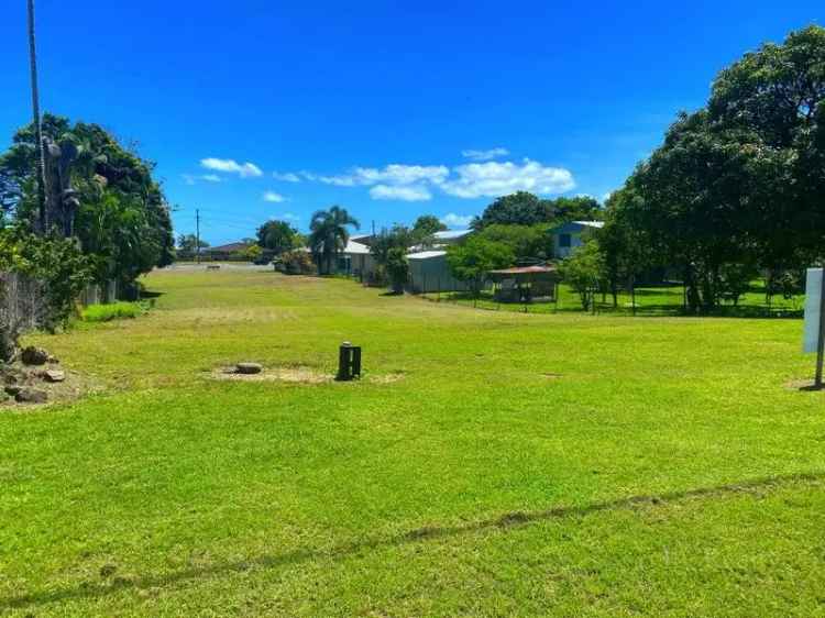 Buy land in Cardwell with a vacant 1012 m2 block