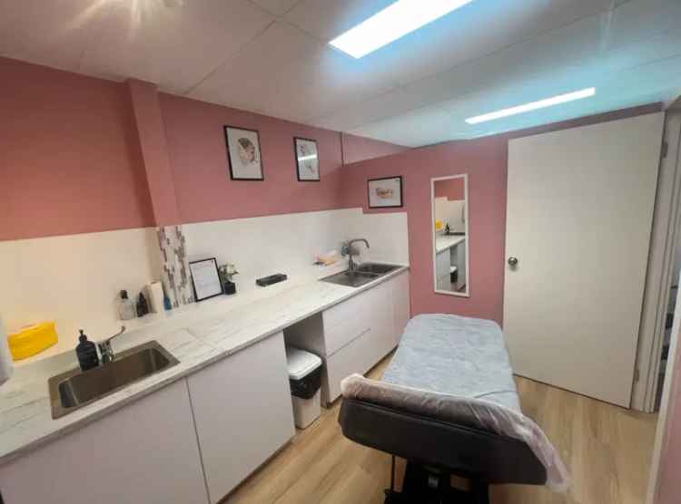 Stunning Pink Cosmetic Clinic in the Heart of Chevron Island, Gold Coast