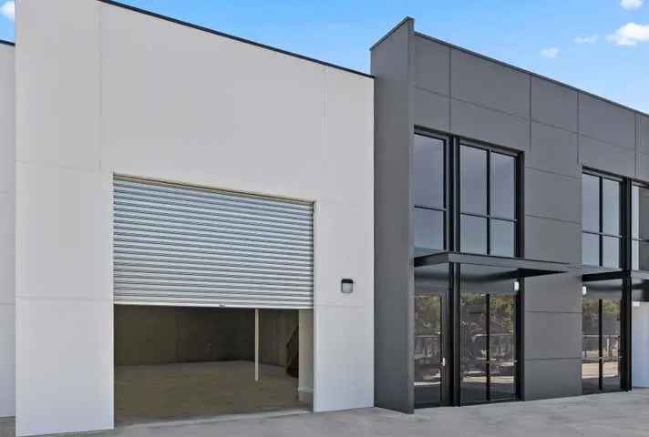 Modern Warehouse for Lease! Join the Alberton Business Park Hub!