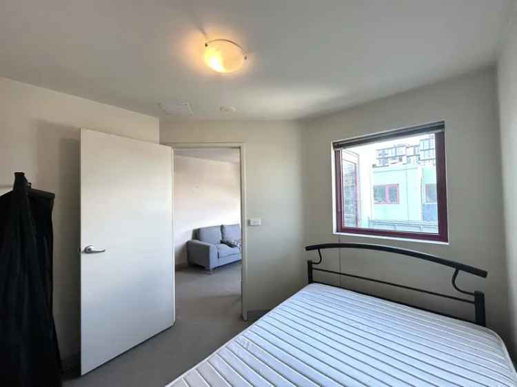 Spacious 1-Bedroom Apartment near Prahran Market Melbourne