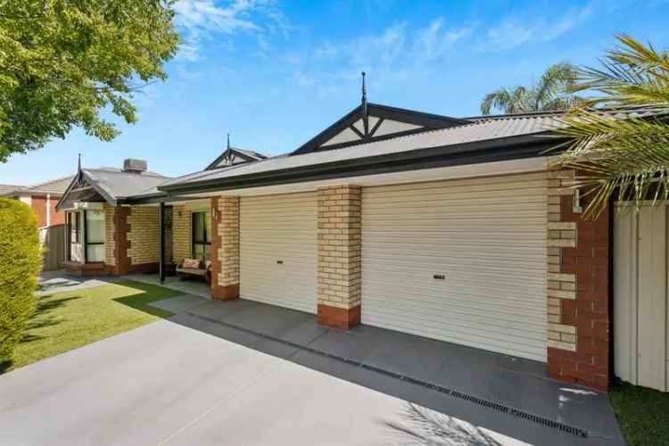 Family Home with 4 Bedrooms Ducted AC Solar Power Double Carport