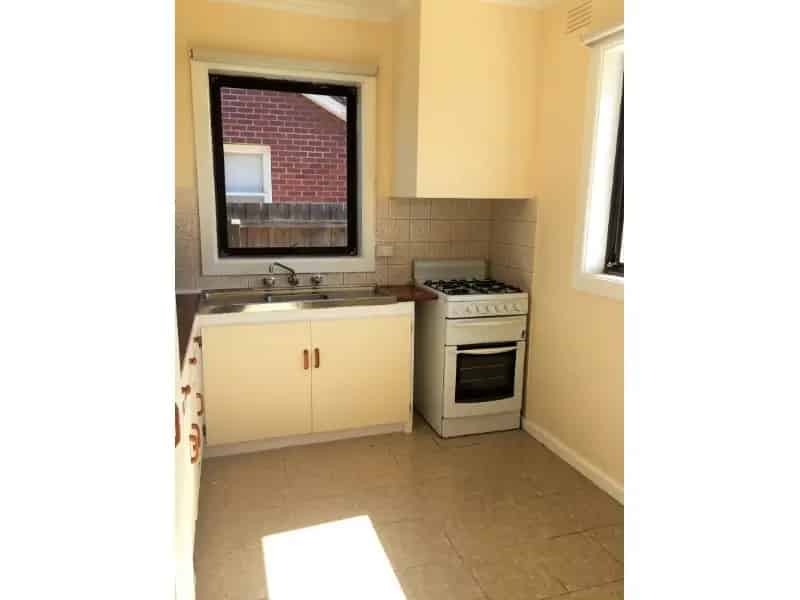 Light Filled Home In Perfect Location