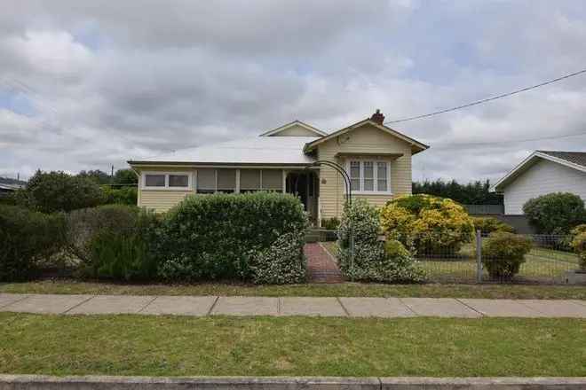 House For Sale in Tenterfield, New South Wales