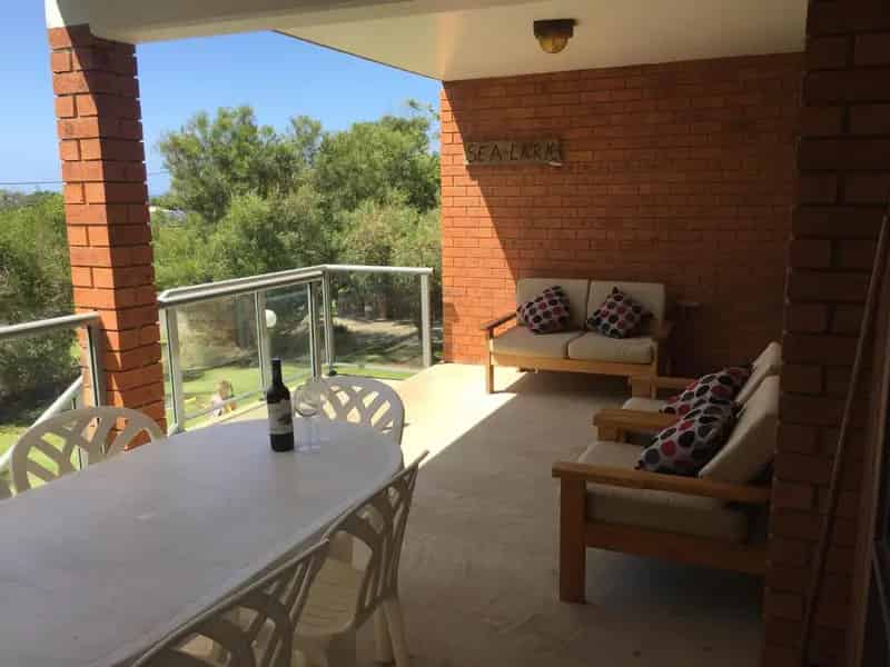 Rent Two Bedroom Unit in Old Tuross with Garden and Ocean Views
