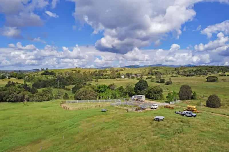 Rural property For Rent , Mount Larcom, Queensland