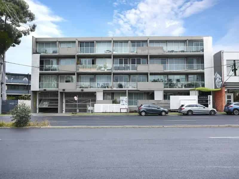 2 rooms apartment of 156 m² in Melbourne