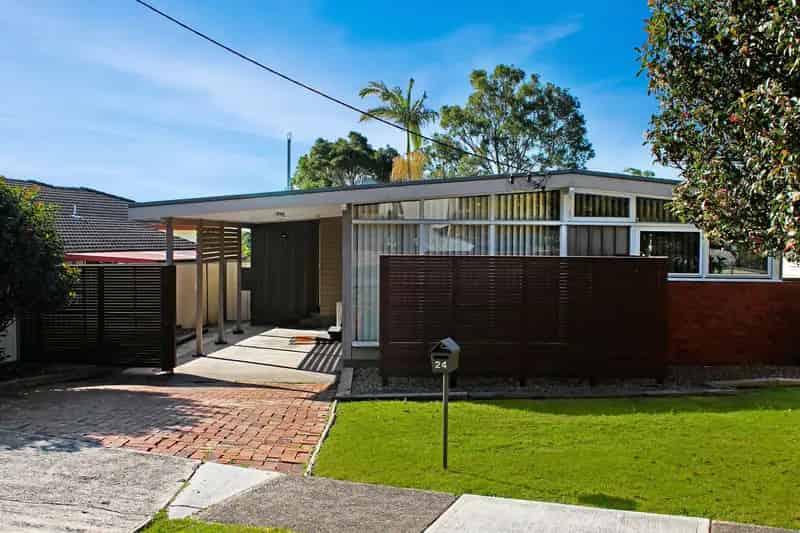Charming 3 bedroom home - Central Location