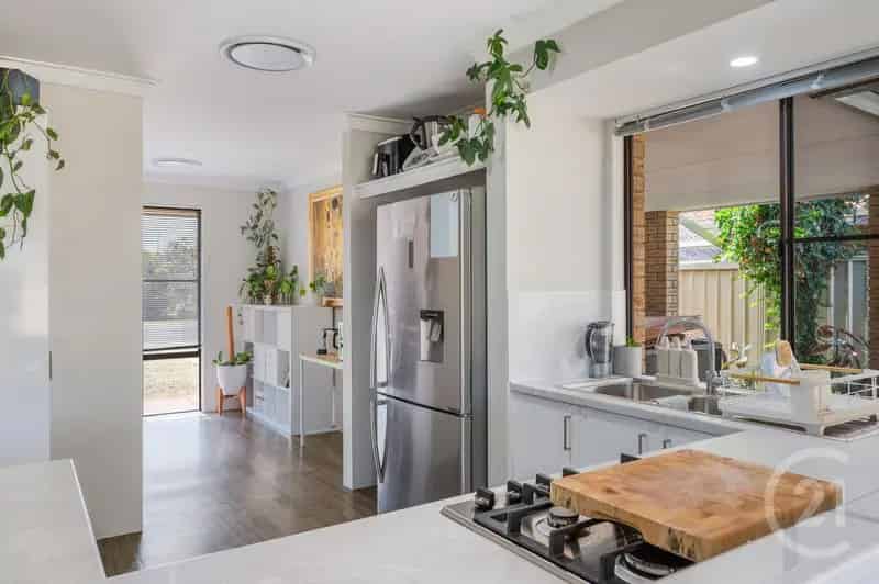 13 Roeger Place, East Bunbury WA 6230 - House For Sale
