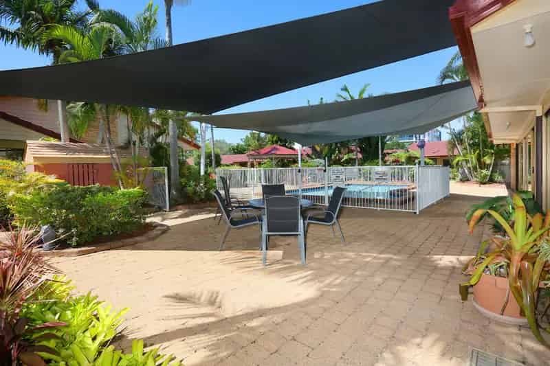 1 room house of 304 m² in Gold Coast City