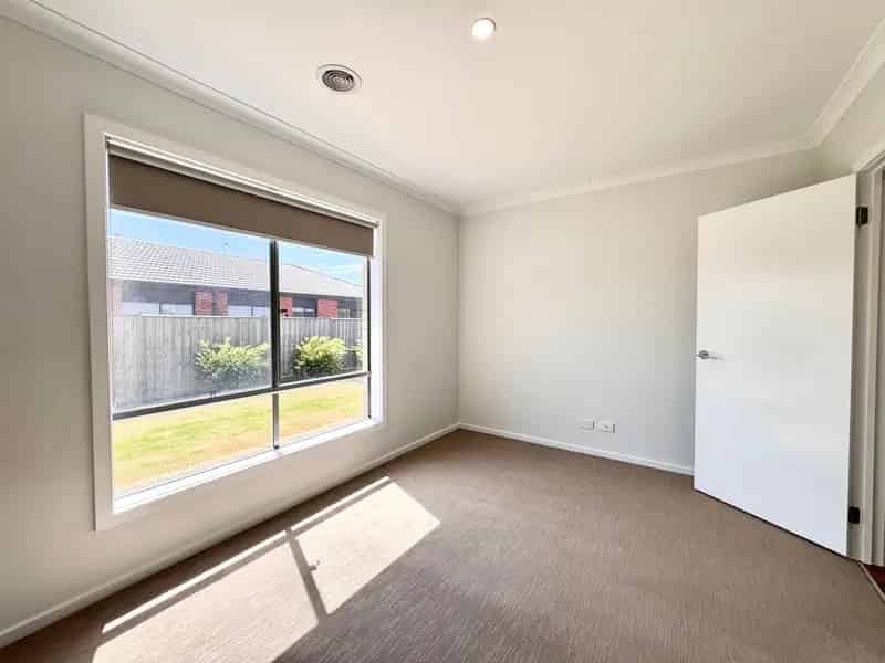 Buy 4 Bedroom House in Wyndham Vale with Spacious Design and Backyard