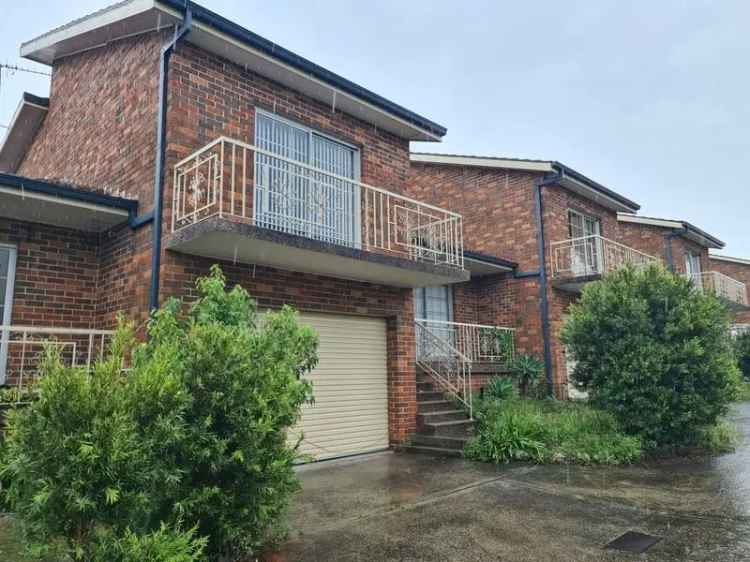 Townhouse Nested In The Heart Of Earlwood