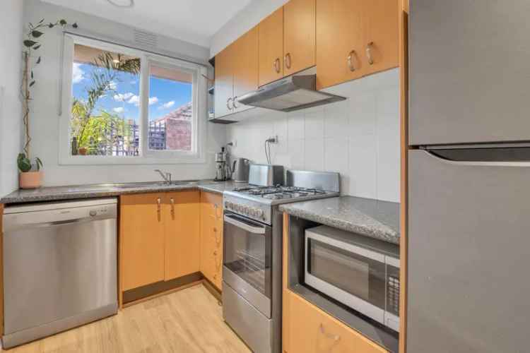 House For Rent , 241, Gilbert Road, Melbourne, Victoria