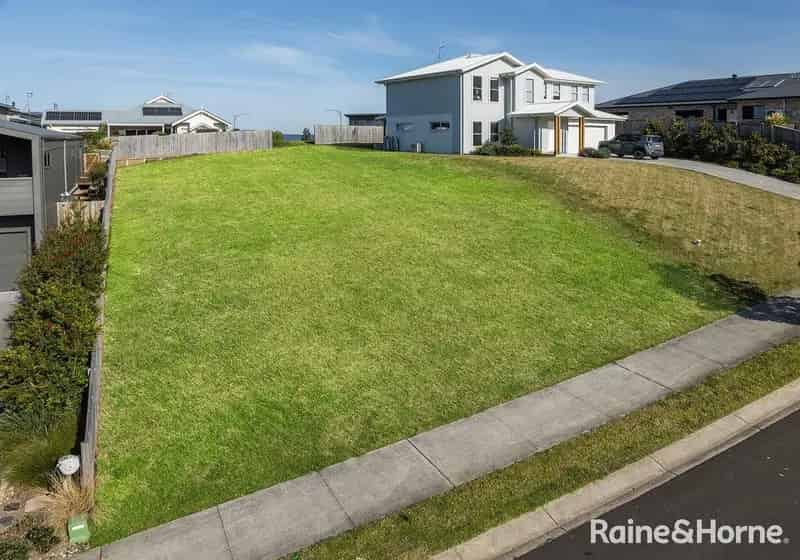 House For Sale , 64, Parker Crescent, Berry, New South Wales
