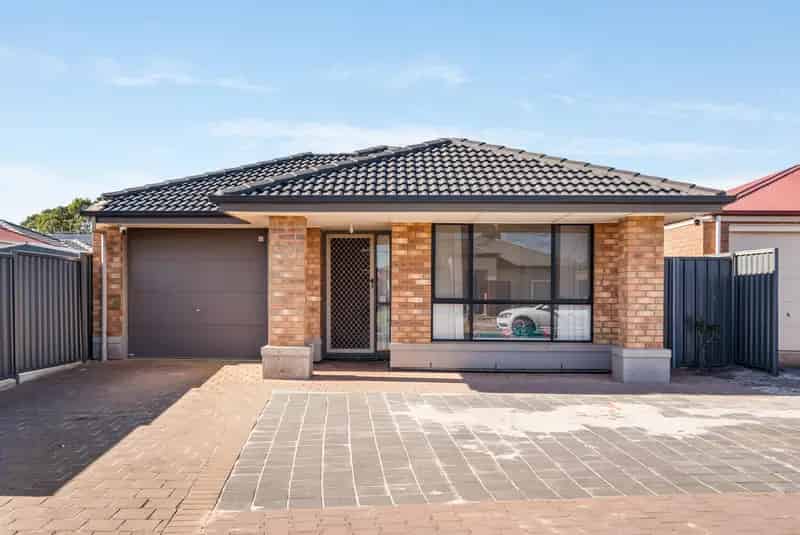 Young Single Storey 4-BDRM Villa