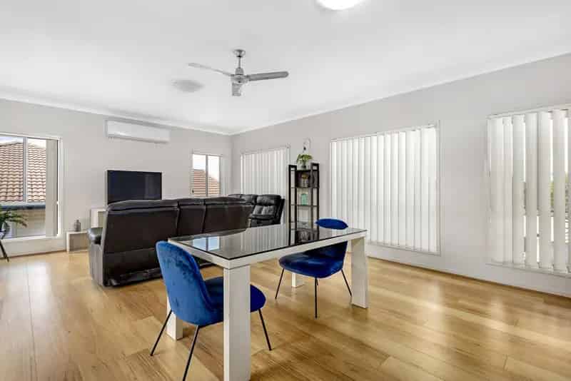 Real Estate For Lease - 8 Byron Close - Redbank Plains , QLD