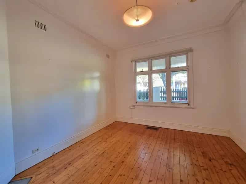 27 Mackenzie Street, Bondi Junction NSW 2022 - House For Lease