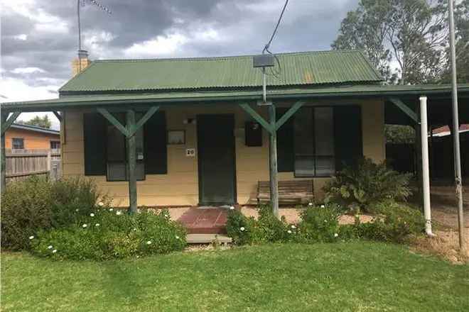 2 Bedroom Cottage Stratford Large Shed Carport