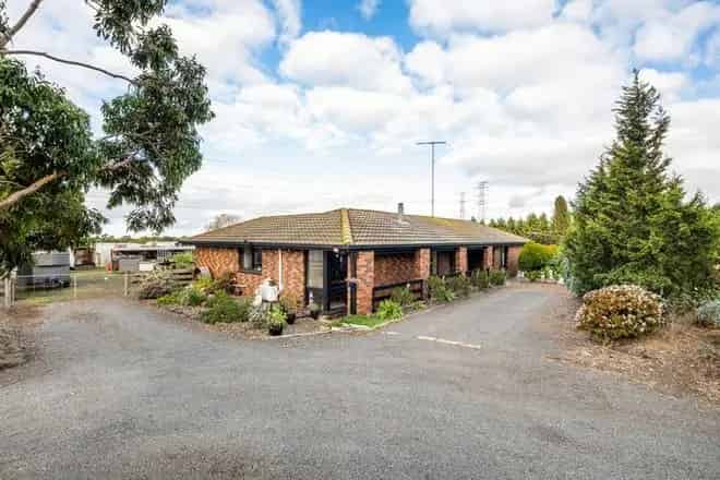 House For Sale , 45, Tower Hill Drive, Lara, Victoria