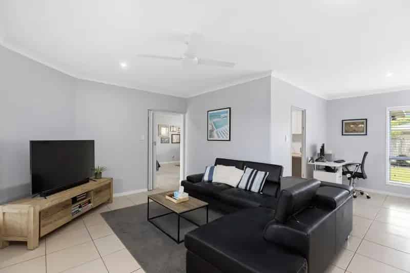 Spacious Family Retreat in Leafy Nudgee Pocket