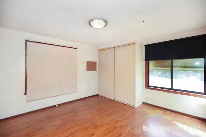 Endless potential in a prime court location