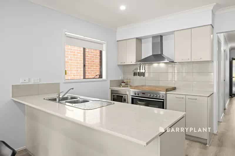 Stylish Family Home in Grandvue