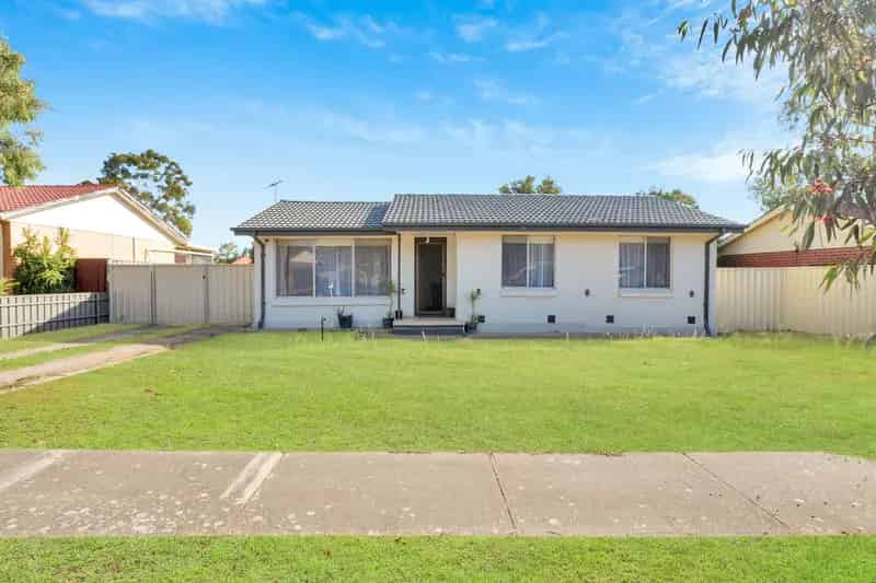 STUNNINGLY RENOVATED 3 BEDROOM FAMILY HOME