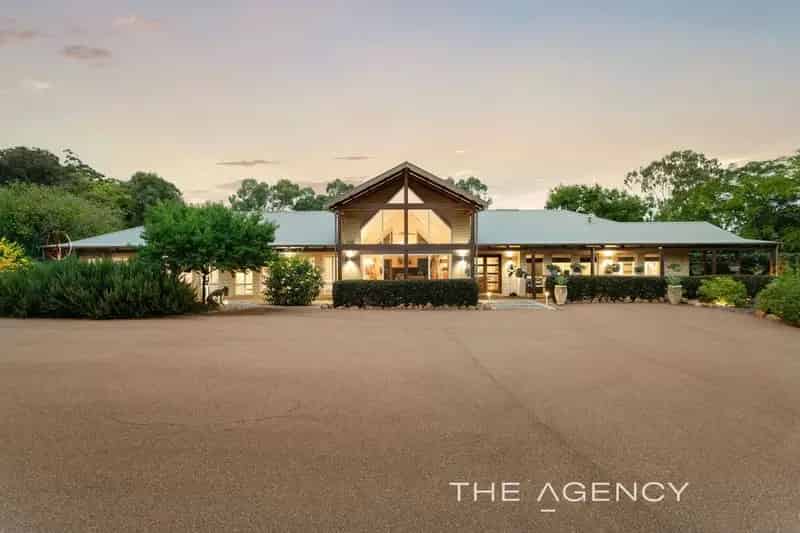House For Sale - 6615 Great Eastern Highway, Mundaring WA 6073