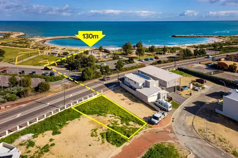 Buy vacant land in Geraldton with ocean views and beachside location