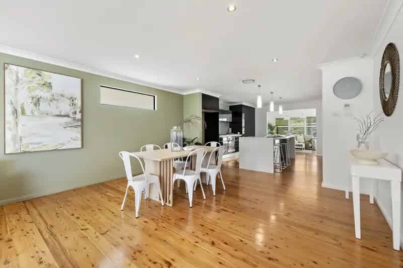 Buy House in Warners Bay with Elegant Design and Four Bedrooms