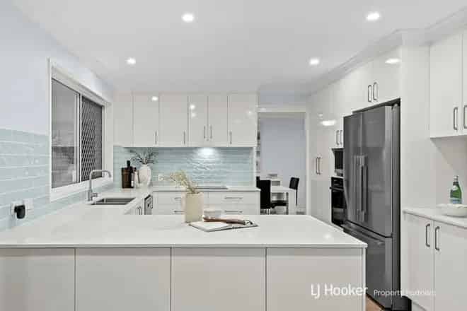 House For Sale , 6, Carnation Crescent, City of Brisbane, Queensland