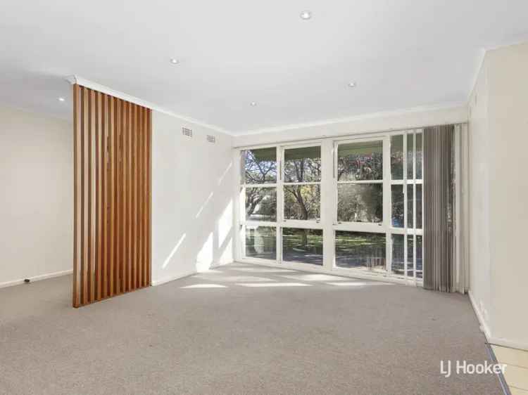  For Rent in District of Woden Valley, Australian Capital Territory