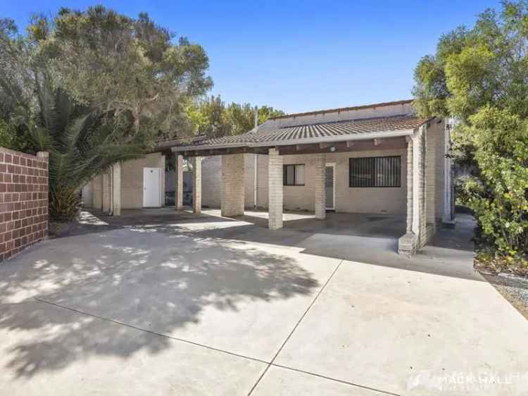 House For Sale in City of Melville, Western Australia