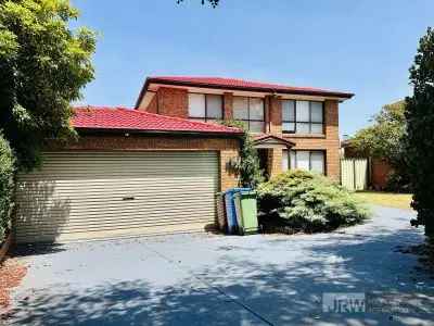 4 Bedroom 2 Bathroom House 224m² Melbourne