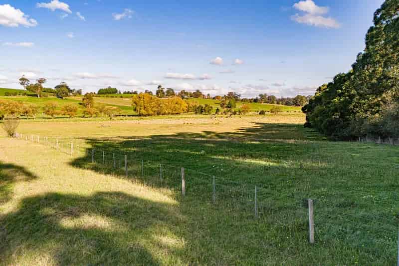 Beautiful 4.16-Acre approx with Approved Planning Permit - Just Minutes from Warragul!