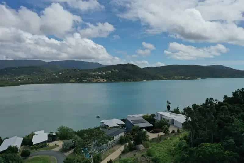 Buy land with breathtaking sea view in Cannonvale
