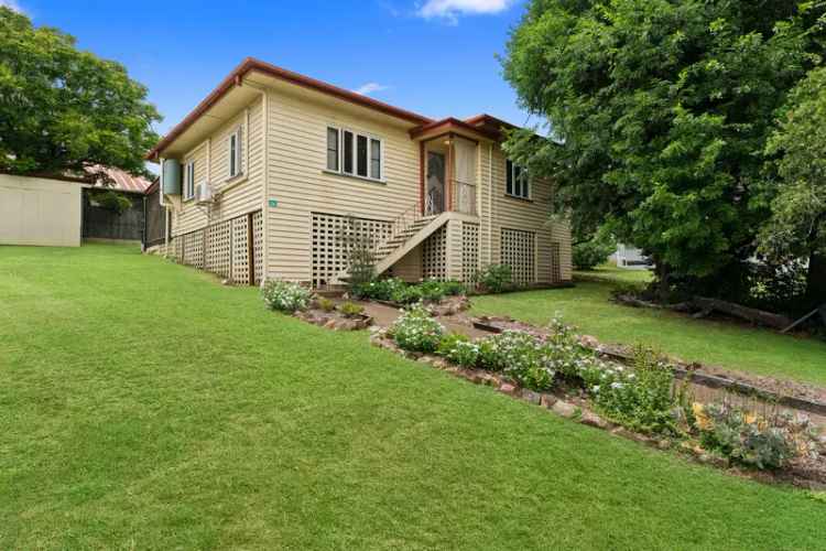 Charming, Elevated Family Home on 1341m2 block