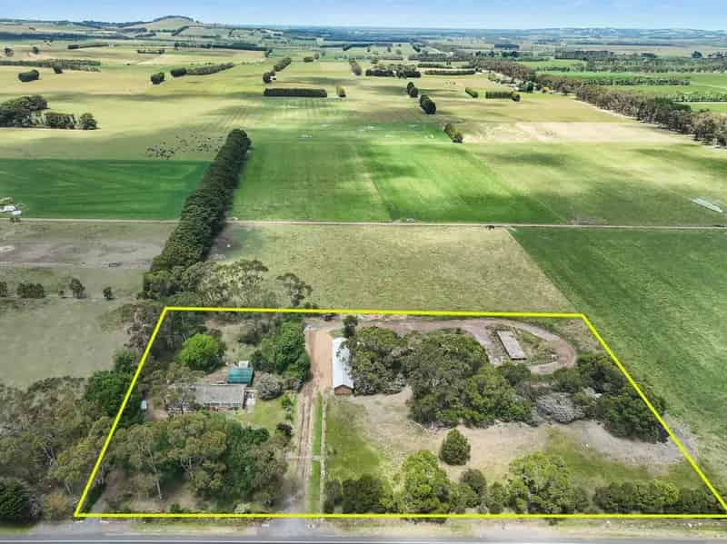 Dream Big with this Rural Retreat