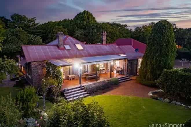 House For Sale , 52, Lynches Road, Armidale, New South Wales