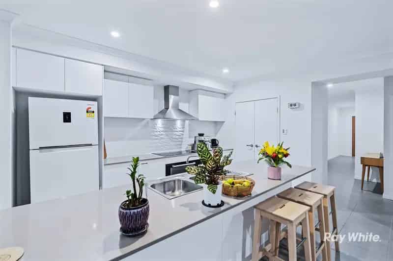 Spacious Modern Family Home in Sought-After Everleigh