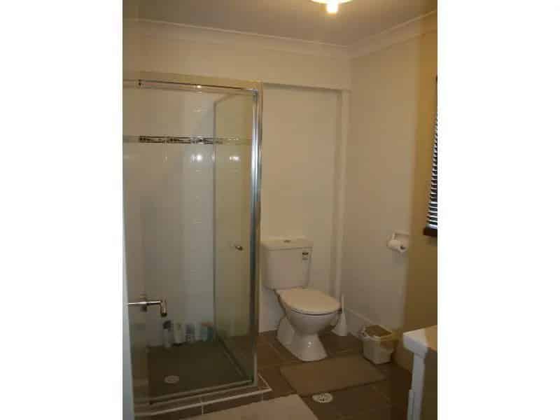 Real Estate For Lease - 1/75 Vansittart Road - Regents Park , QLD