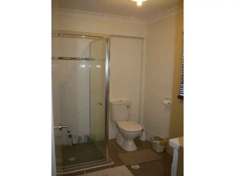 Real Estate For Lease - 1/75 Vansittart Road - Regents Park , QLD